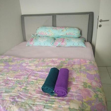 Springlake Apartemen 2Br-Sumarecon-Bekasi, By Bu Johan Εξωτερικό φωτογραφία
